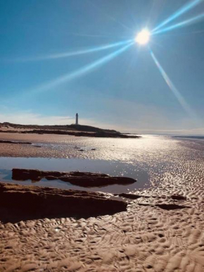 Skerry View - Overlooking the Moray Firth - close to Beaches, Harbour, Shops and Restaurants